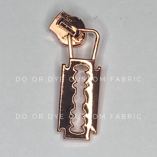 Razor Blades #5 Nylon Zipper Pulls Retail FLAWED
