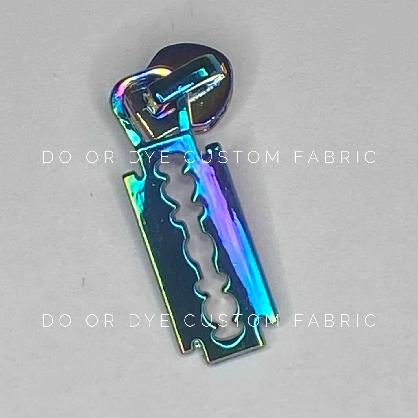 Razor Blades #5 Nylon Zipper Pulls Retail FLAWED